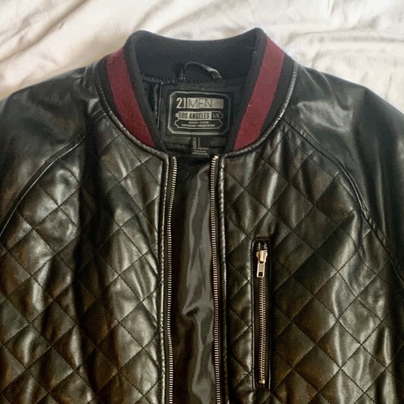 Forever21 men's quilted fall college jacket - Picture 3 of 3
